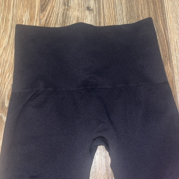 SPANX women’s Black Leggings size small - Picture 4 of 8